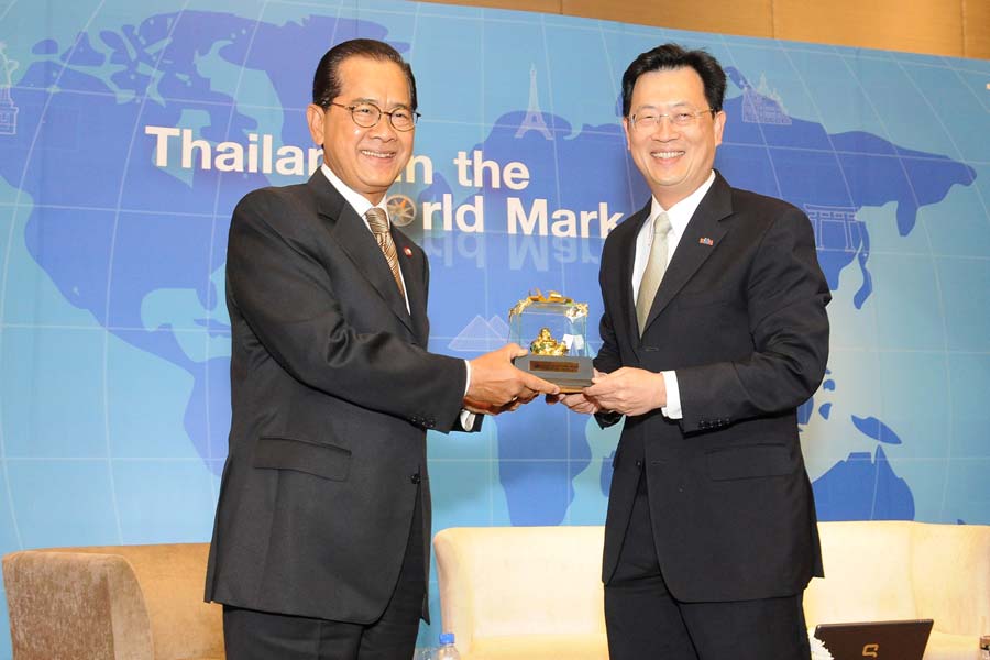 EXIM BANK เสนอมุมมอง "ทิศทางการค้าระหว่างประเทศ"